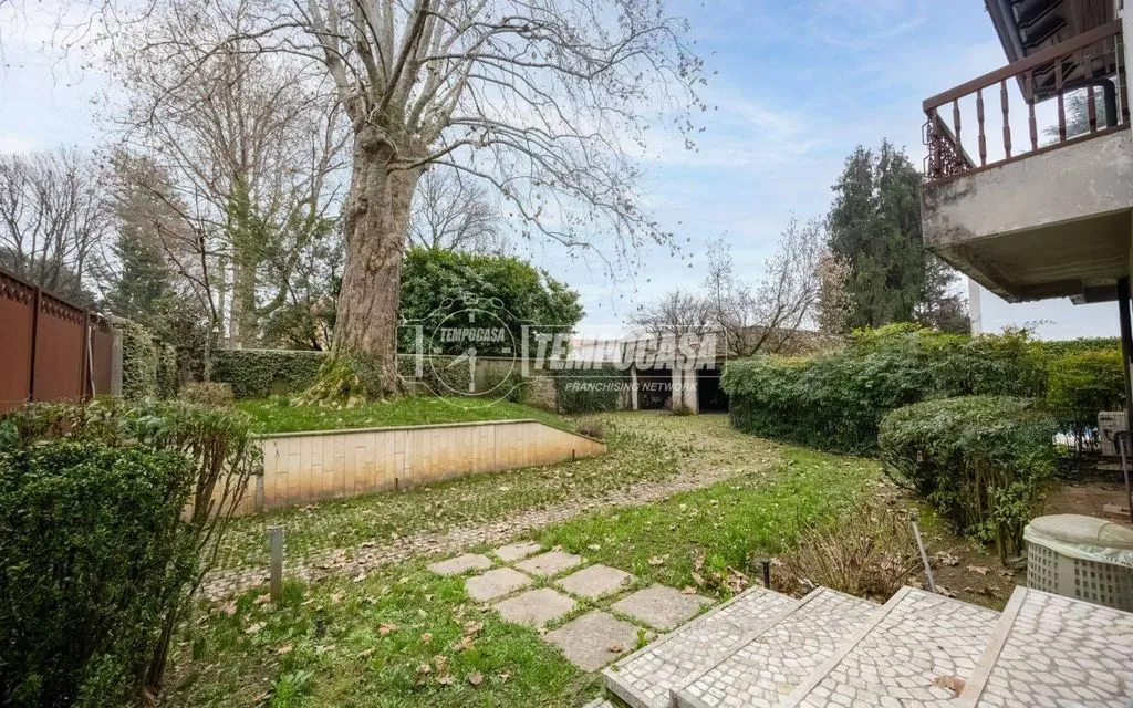 Garden - Luxury Villa with Pool in Melzo, Lombardy