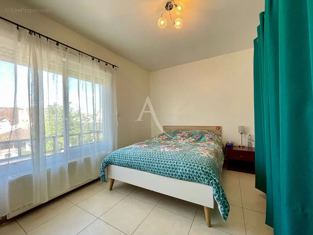 Chambres - Maison avec Piscine et Studio à Selles-sur-Cher