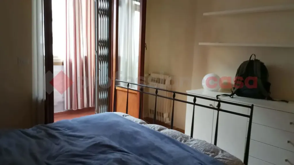 Camere da letto - Appartamento con balcone a Firenze, Via Reginaldo Giuliani