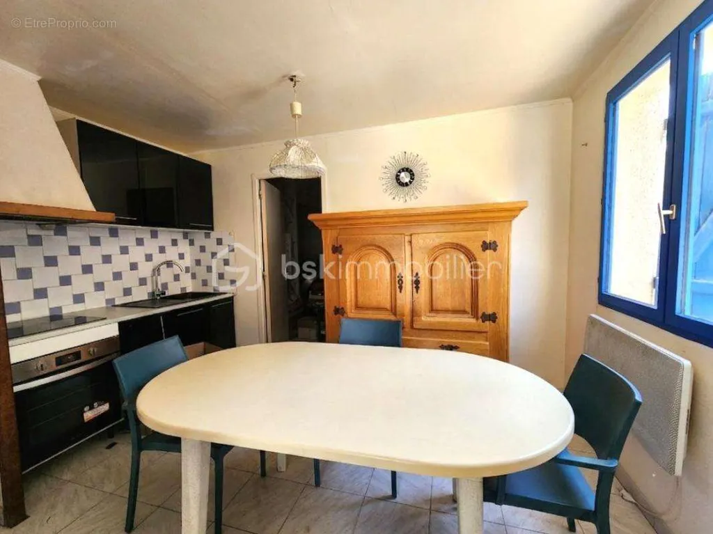 Söögituba - Property with Pool and Garage in Tourbes