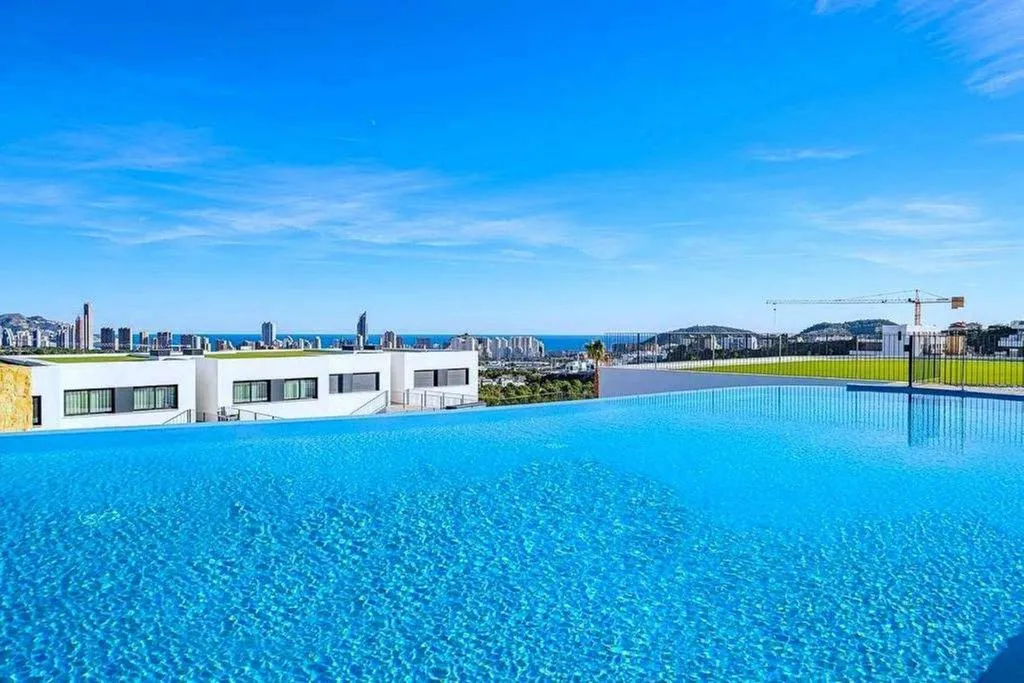 Luxury Duplex with Sea Views in Finestrat