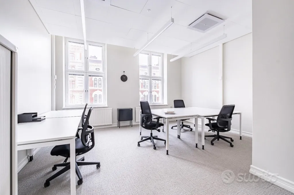 Bureau - Private Offices in Torre Velasca, Milan