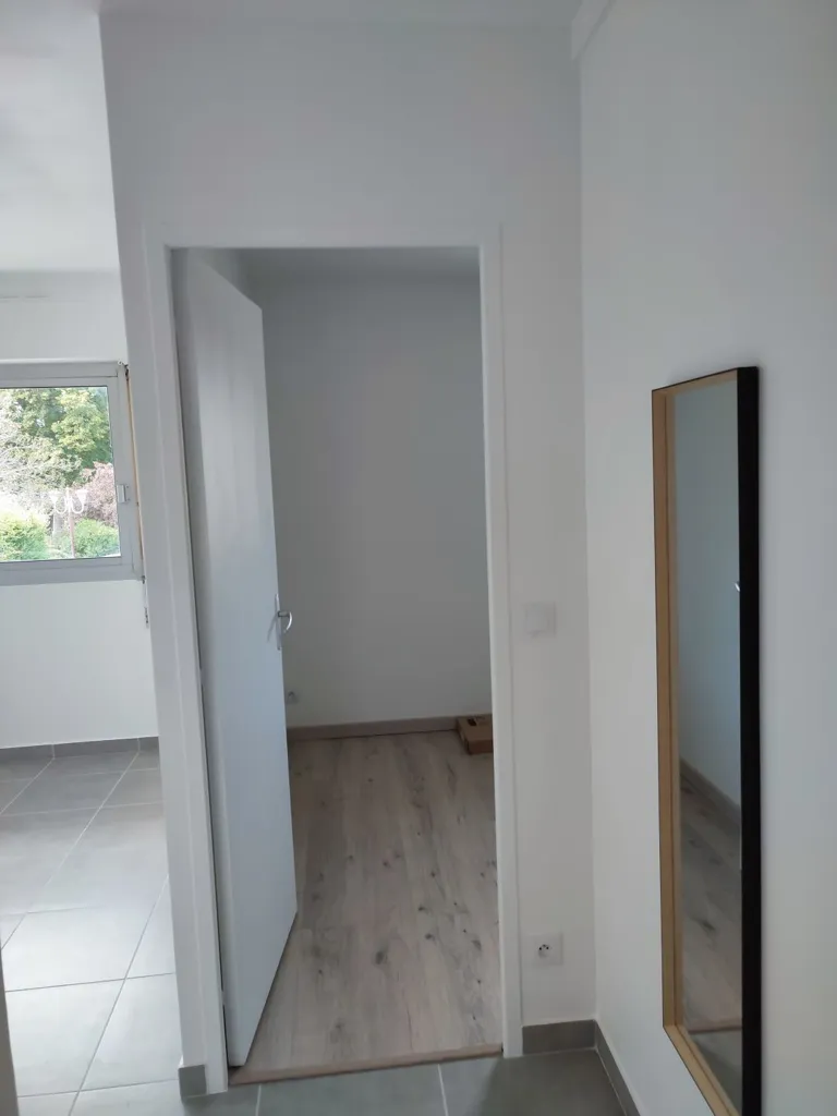 Esik - Meubled Flat with Parking in Ludon-Médoc
