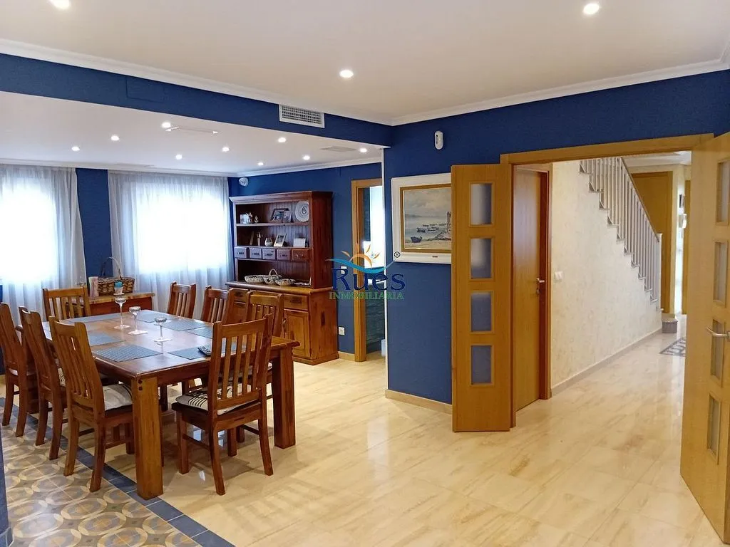Söögituba - Modern Chalet with Pool near Jaume I Beach