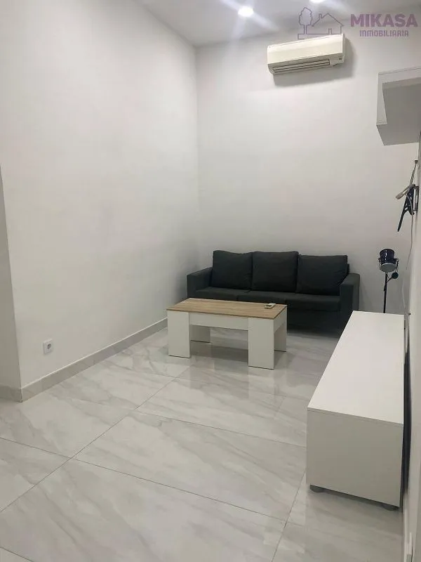 Elutuba - Ample Garden Flat in Móstoles