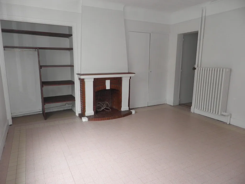 Toad - 1-Bedroom Flat in L'Aigle