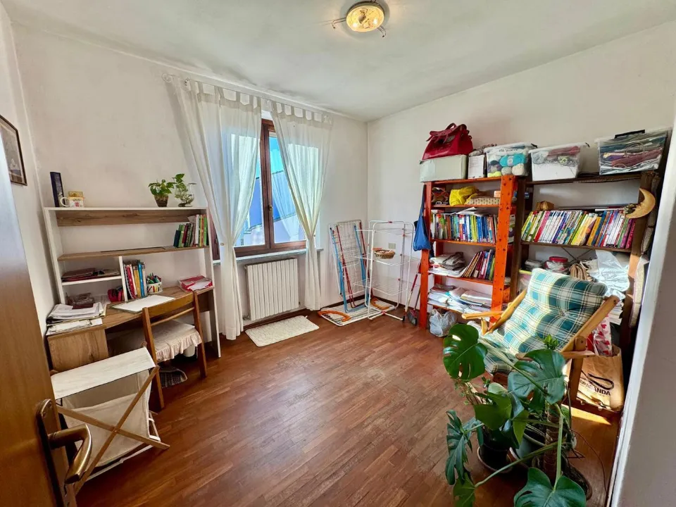 Kabinet - Three-sided Villa with Garden in Mortara