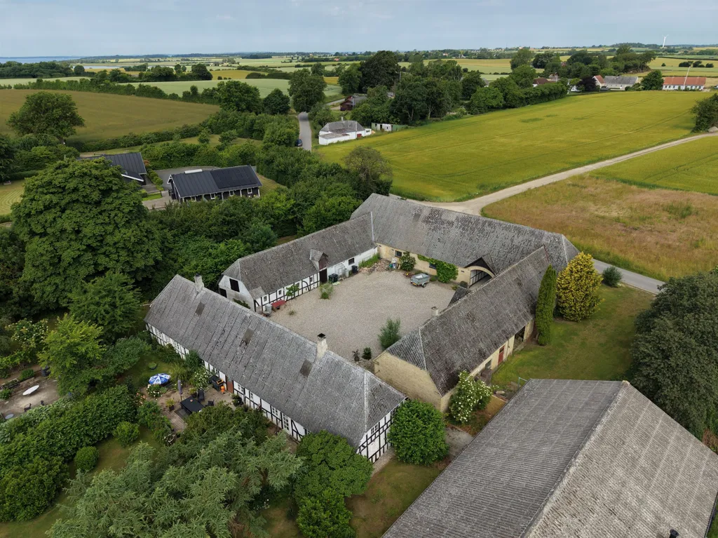 Vista aerea - Charming 4-Bedroom Villa in Countryside