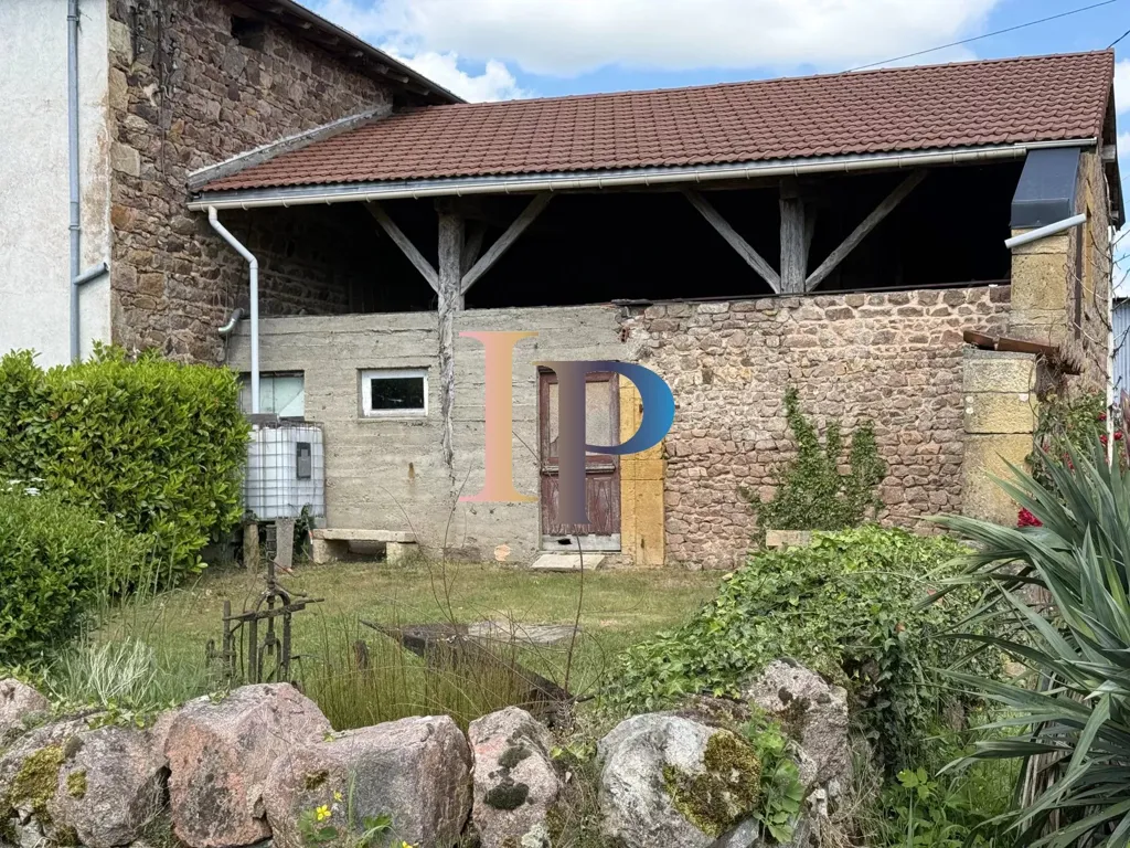 Aed - Traditional House with Open Views in Chauffailles