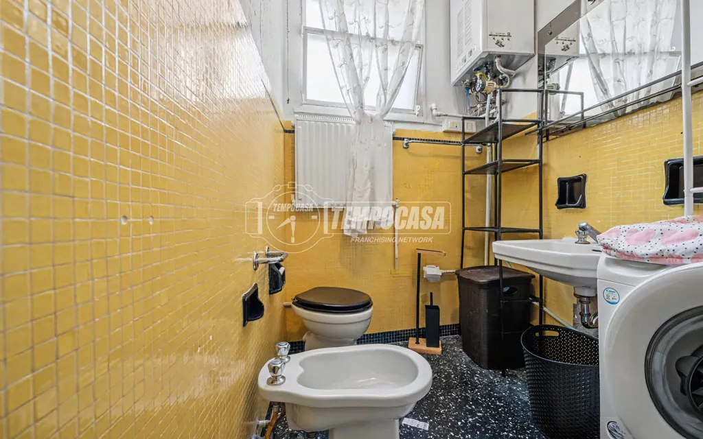 Salles de bain - Central Trilocale with Balcony in Faenza