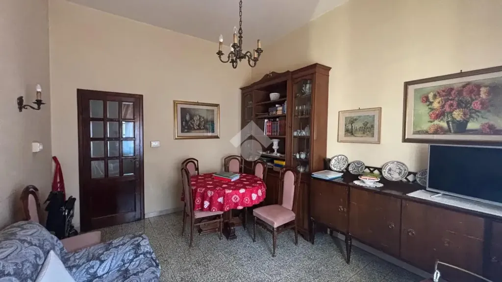 Söögituba - Apartment with Balcony in Pontedera