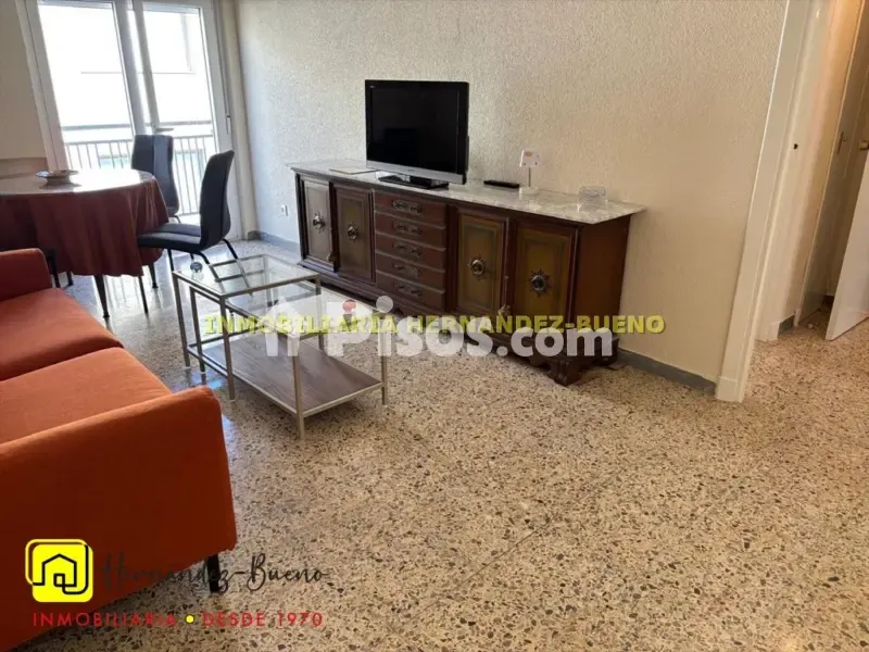 Elutuba - Student-Friendly Flat with Balcony in Semicentro