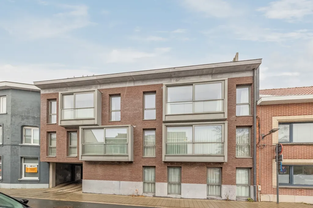 Extérieur - Appartement Moderne avec 3 Chambres à Wommelgem
