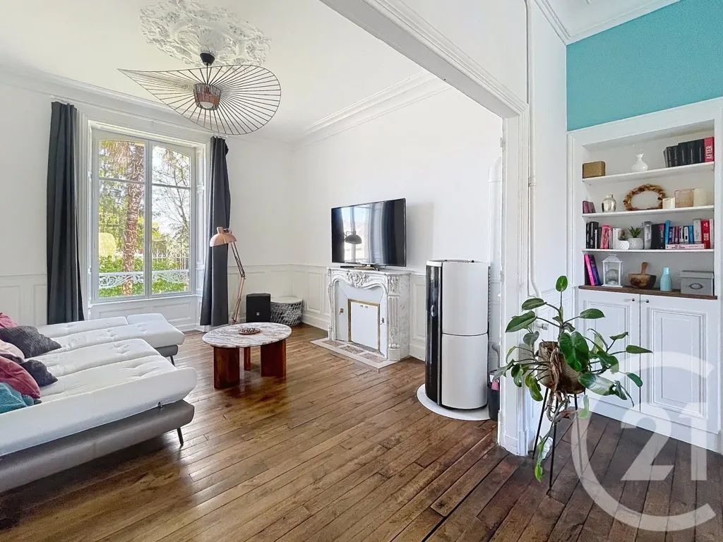 Elutuba - Master House with Pool in Tinténiac