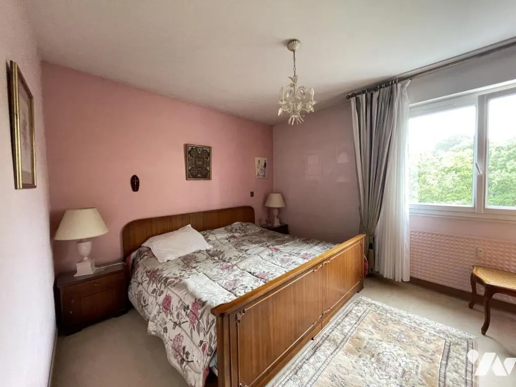 Chambres - Appartement T5 avec balcons à Nantes