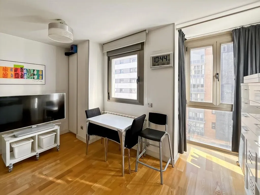 Elutuba - Studio with Pool in Ensanche de Vallecas