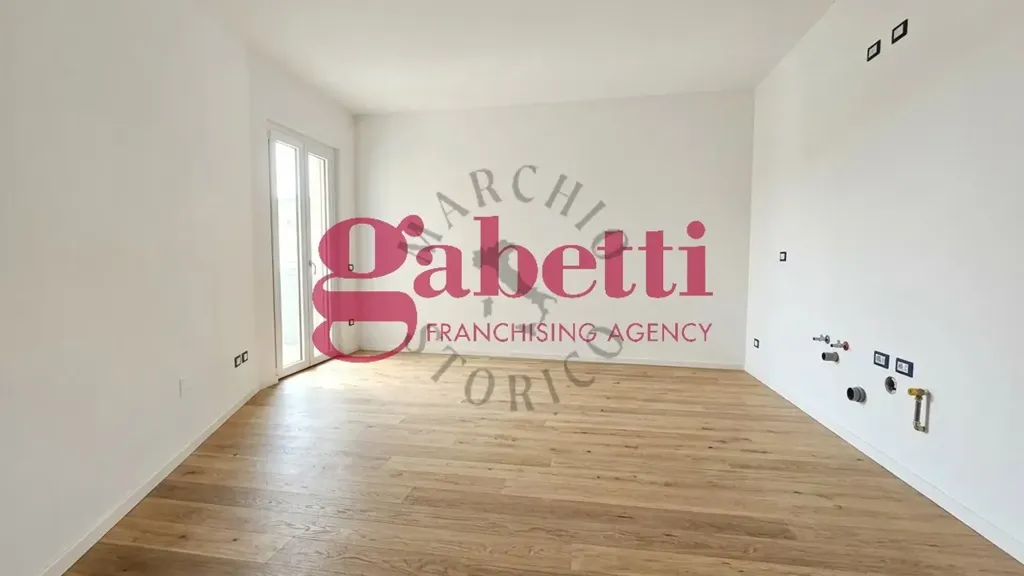 Pièces - Fully Rented Triplex in Florence