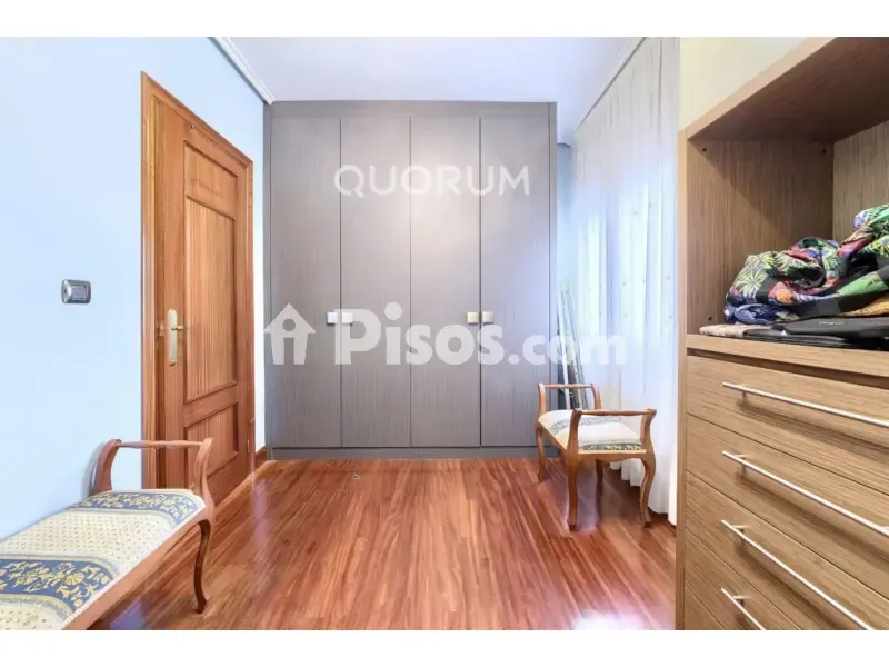 Esik - Apartment with Balcony in Basauri Centre