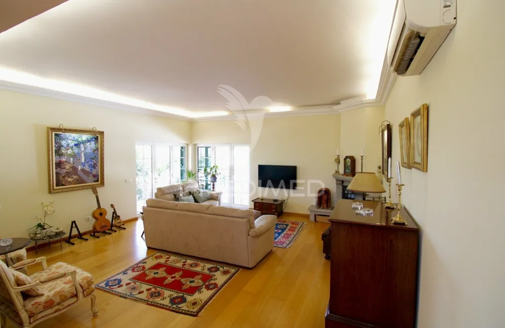 Séjour - House with Pool in Proximity to Faro