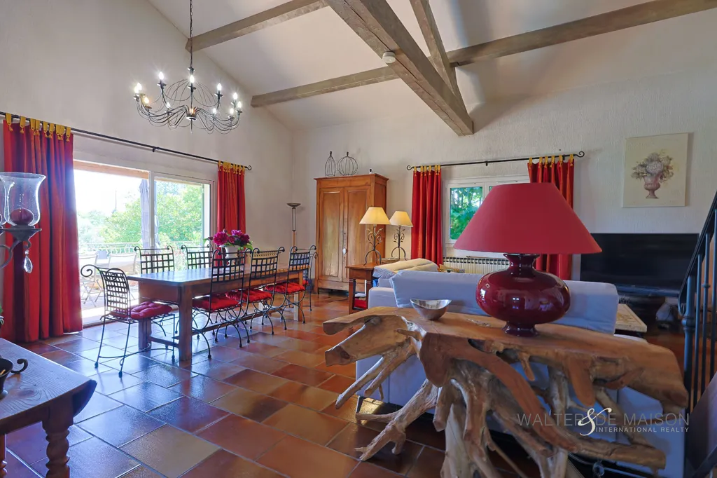 Dining Room - Villa with Independent Apartment in Le Pradet