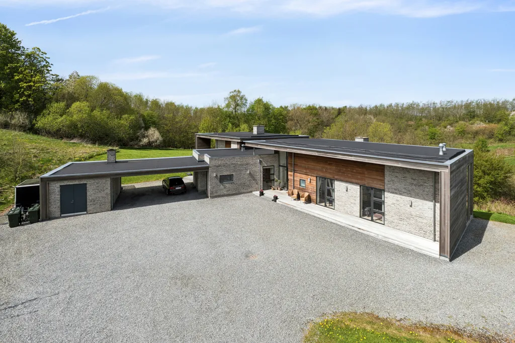 Extérieur - Modern House with Stringent Architecture in Stouby