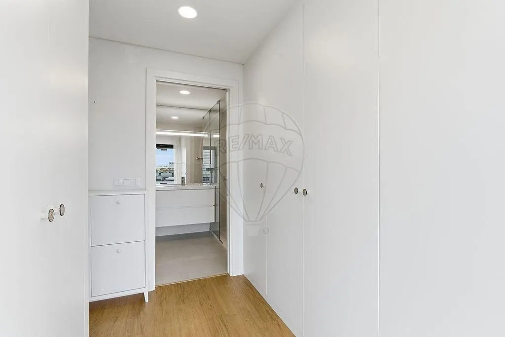 Toad - 3-Bedroom Penthouse with Terraces in Aveiro