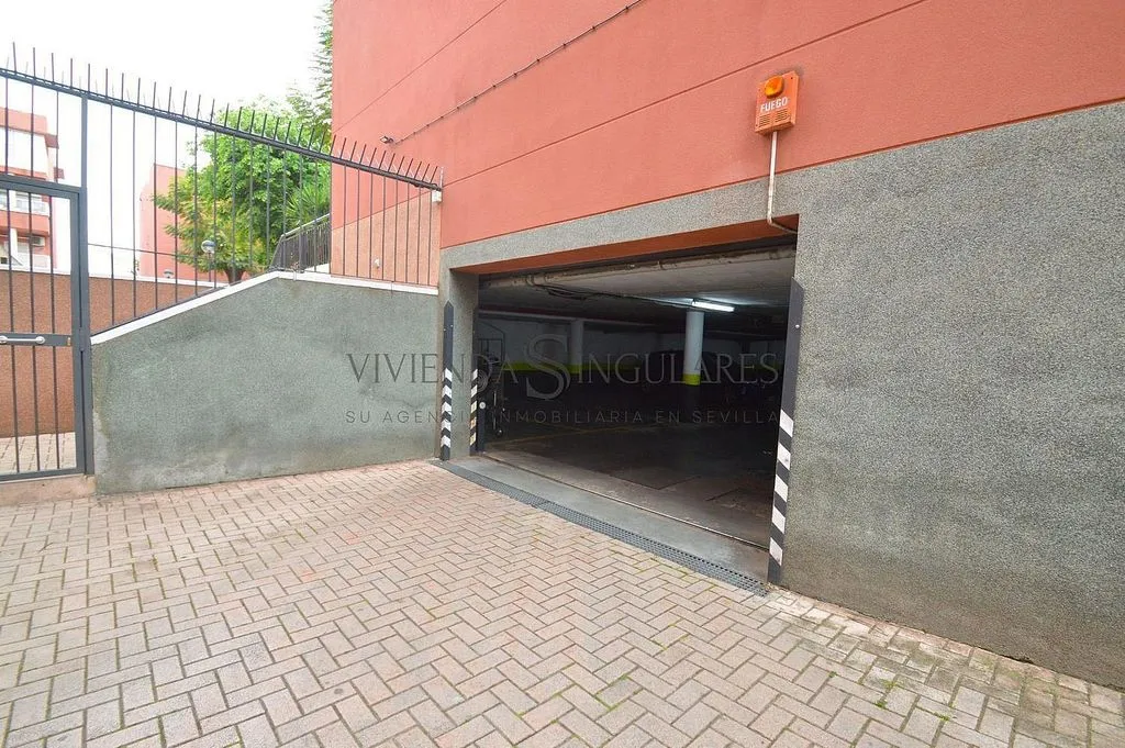 Garage - Terraced House with Terrace in El Cano, Sevilla