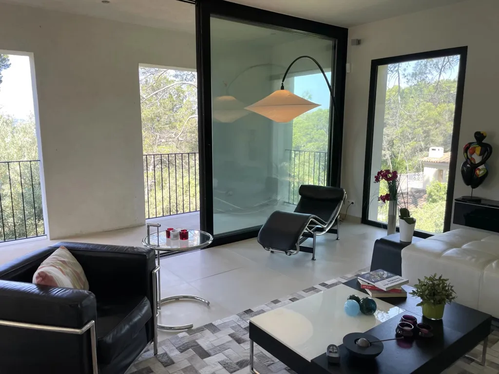 Séjour - Villa Contemporaine avec Vue Panoramique à Lorgues