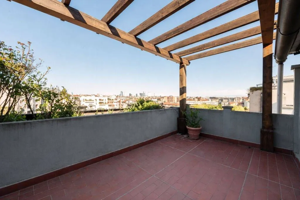 Terrasse - Luxury Penthouse with Double Balcony in Milan
