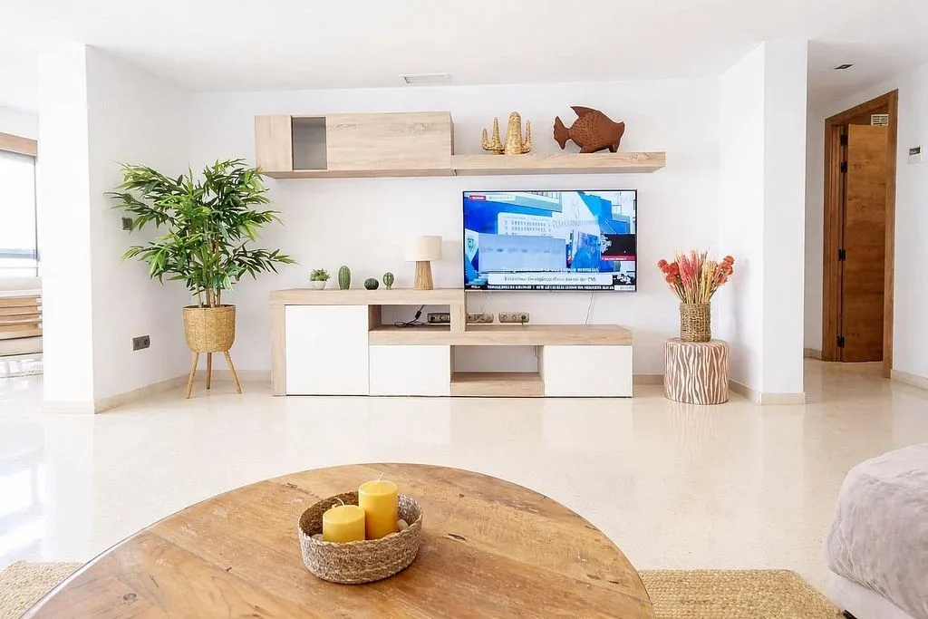 Elutuba - Apartment with Terrace in Playa de Poniente