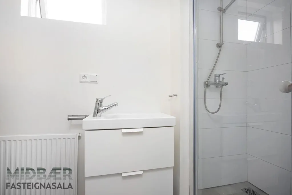 Vannitoad - Triplex with Studio in Reykjavik