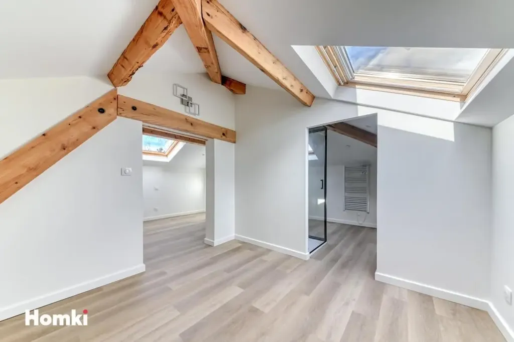 Pièces - Maison T6 avec Studio Indépendant à Sainte-Consorce