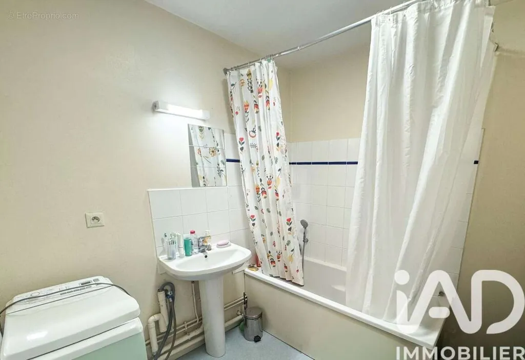 Salles de bain - Appartement avec Balcon et Parking à Valenciennes Centre