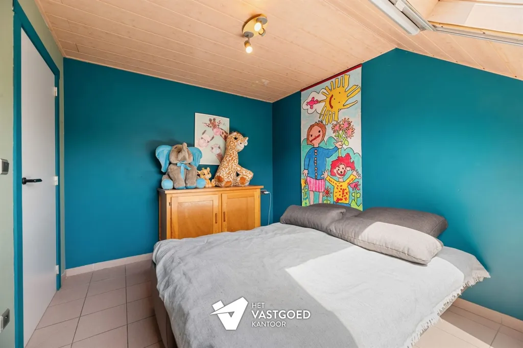 Chambres - Maison avec Atelier sur Terrain de 1372m² à Balen
