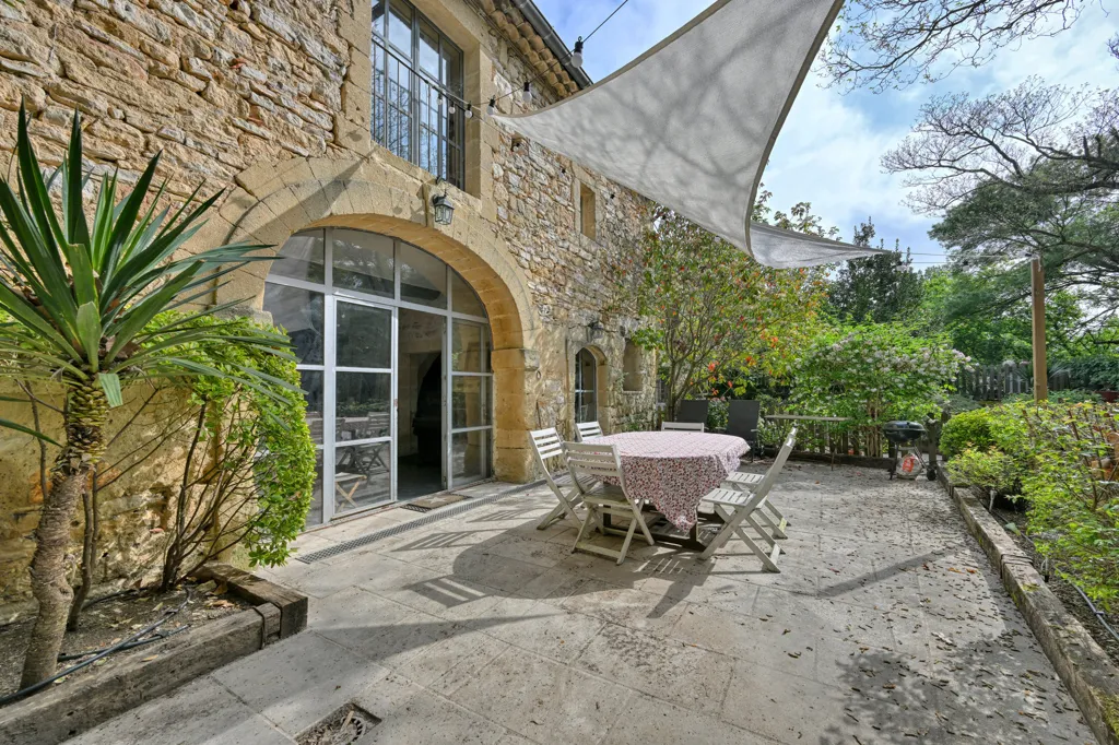 Jardin - Moulin du 17e Siècle avec Piscine à Salinelles
