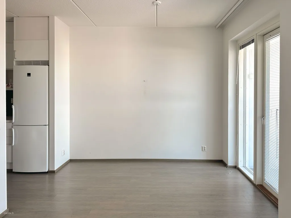 Cuisine - Studio Apartment with Glazed Balcony in Rastila
