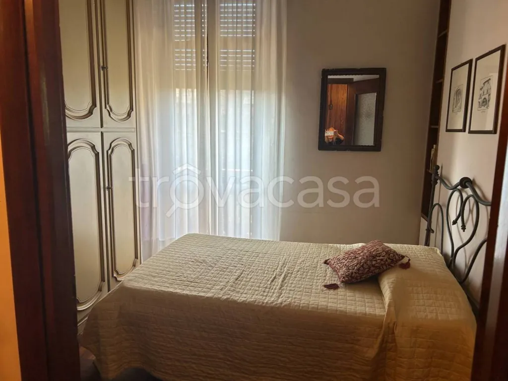 Bedrooms - 1934 Apartment with Balconies in Turin