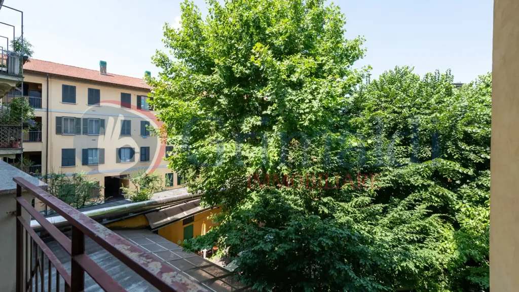 Rõdu - Trilocale with Balcony in Certosa, Milan