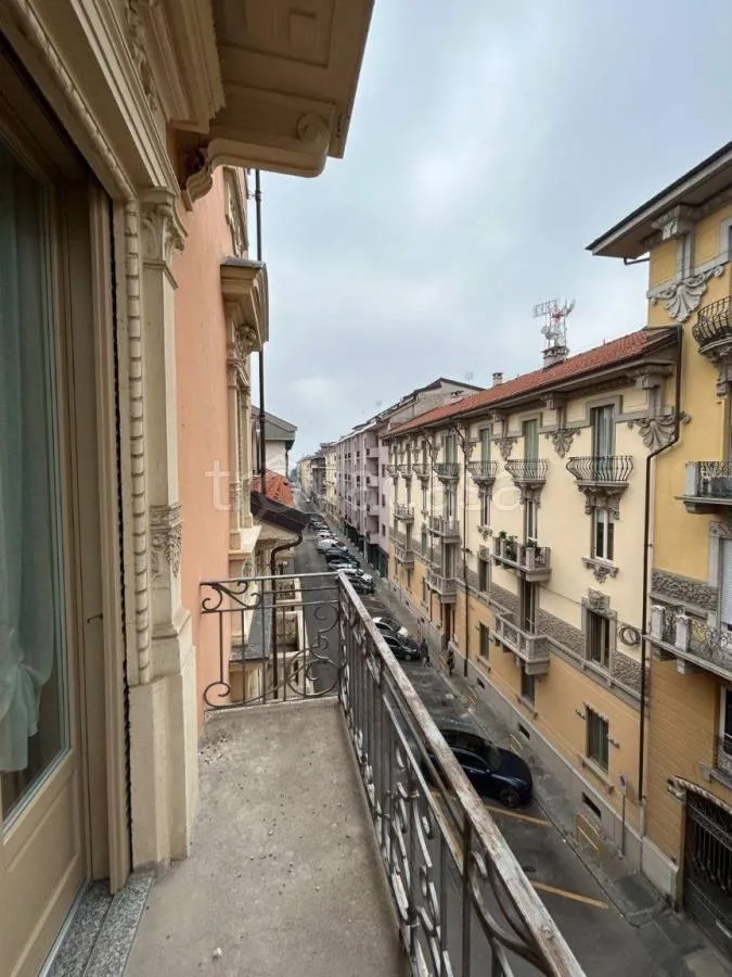 Balcon - Rustic Apartment with Balcony in Cuneo