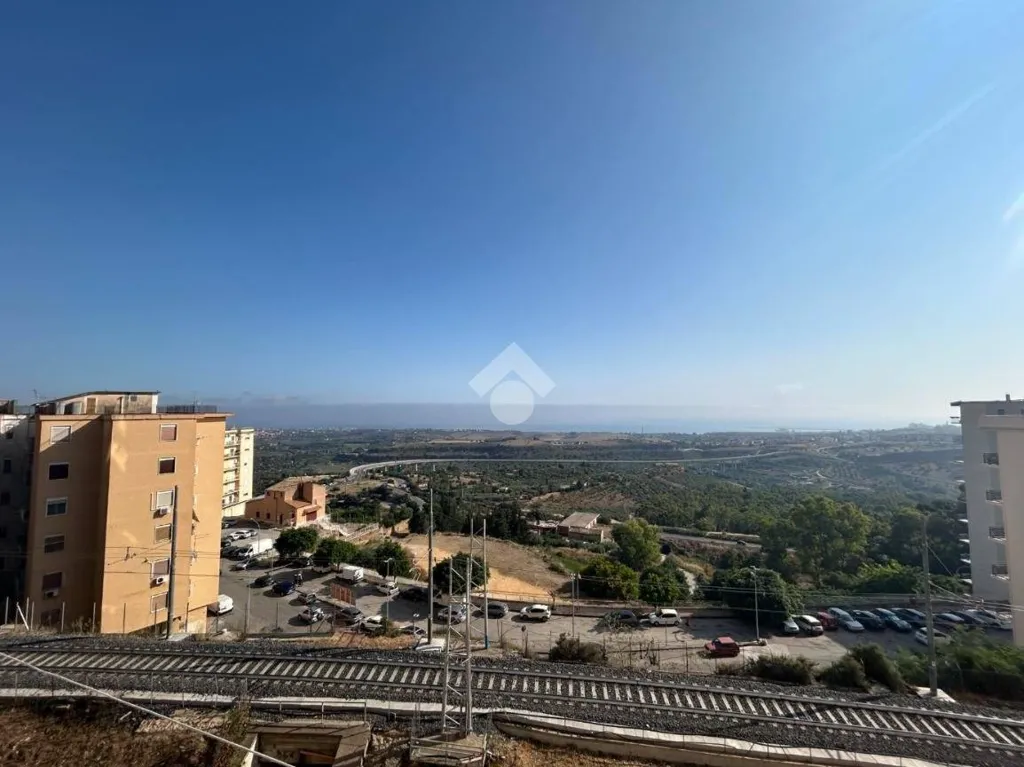 Balcony - Four-Bedroom Apartment with Sea View in Agrigento