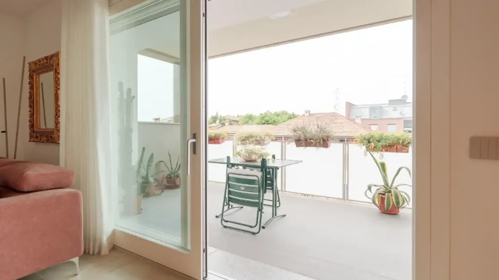 balcony