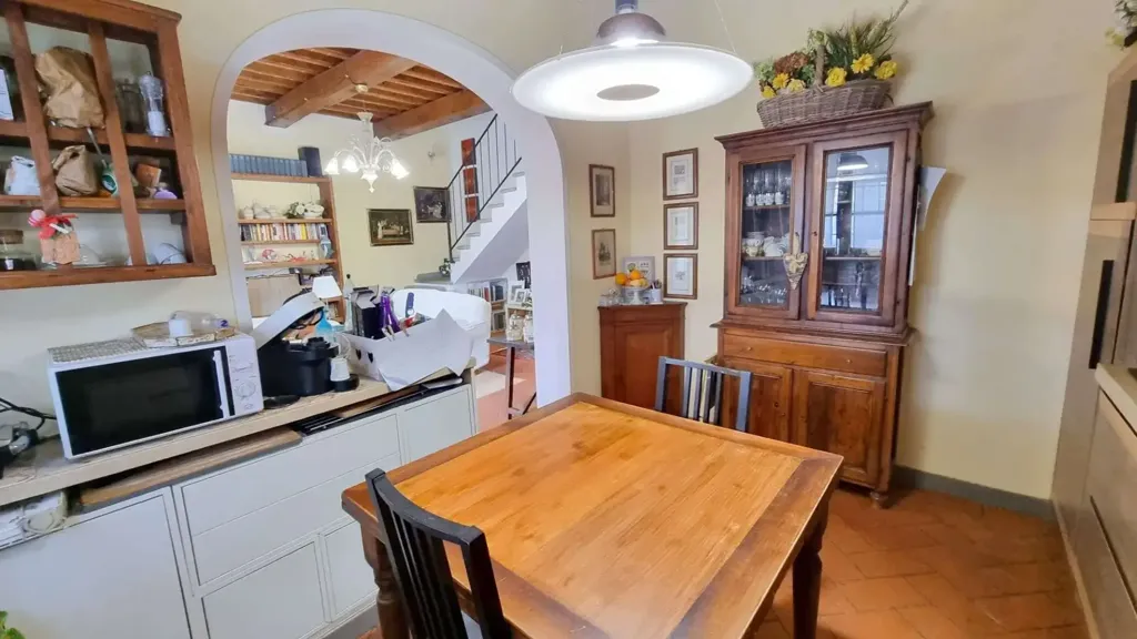 Söögituba - Rustic Terraced House with Garden in Montespertoli