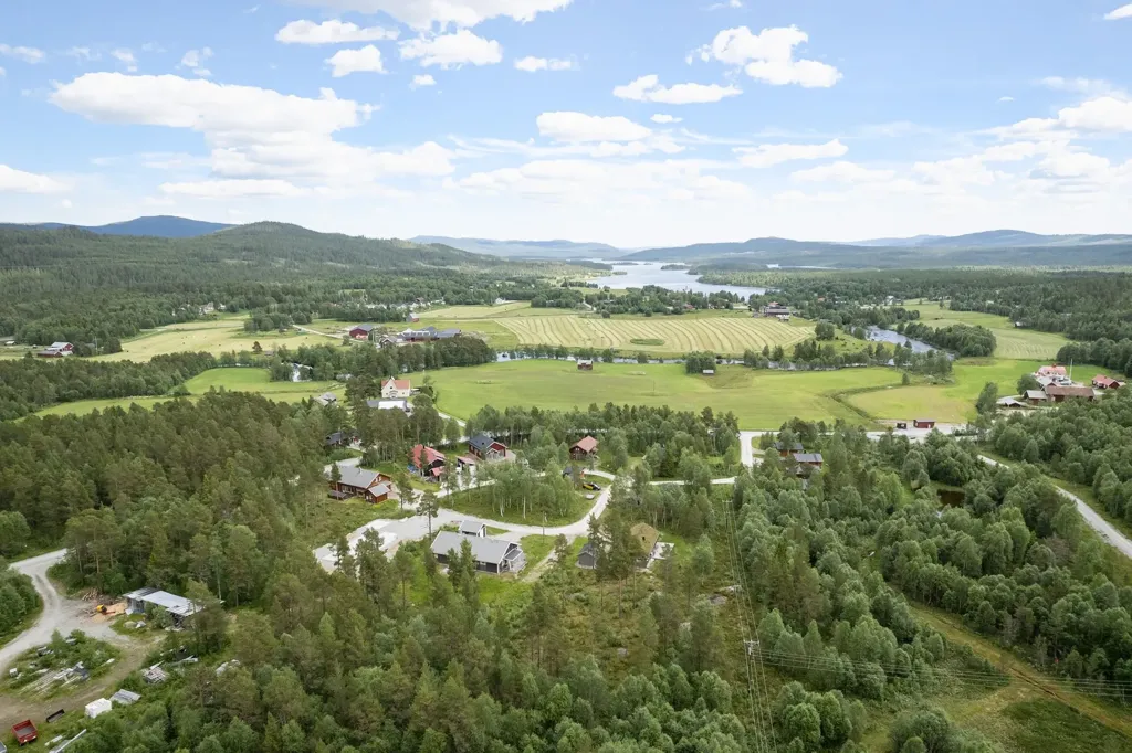 Õhuvaade - Corner Plot with Ski Access in Ljusnedal