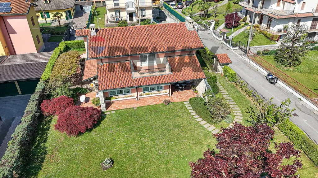 Vue aérienne - Detached Villa with Two Apartments in Cologno al Serio