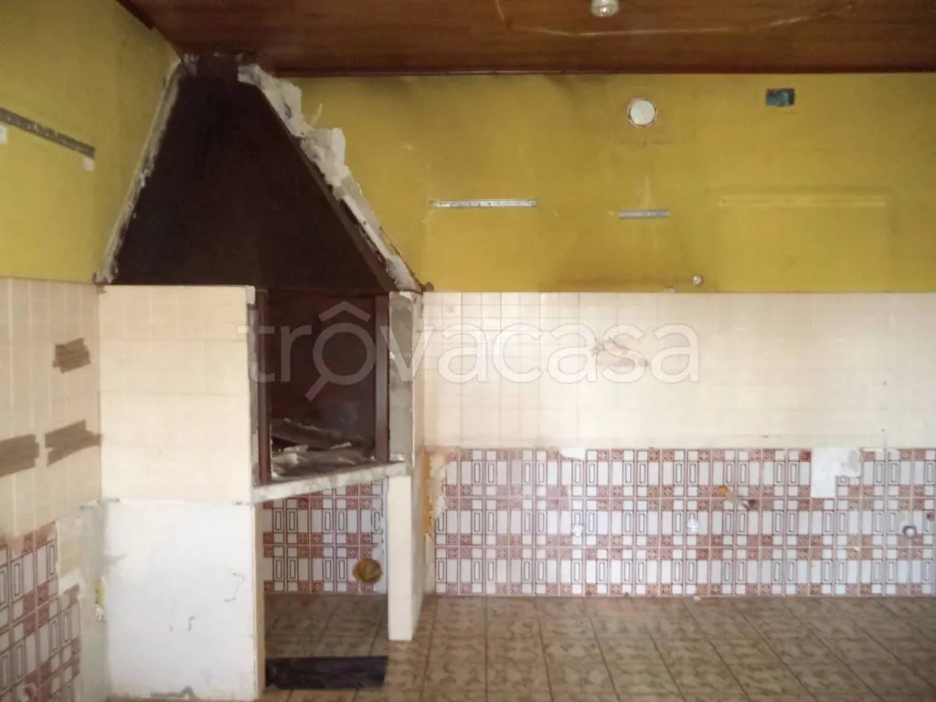 Cucina - Spacious Villa with Garden in Carlino