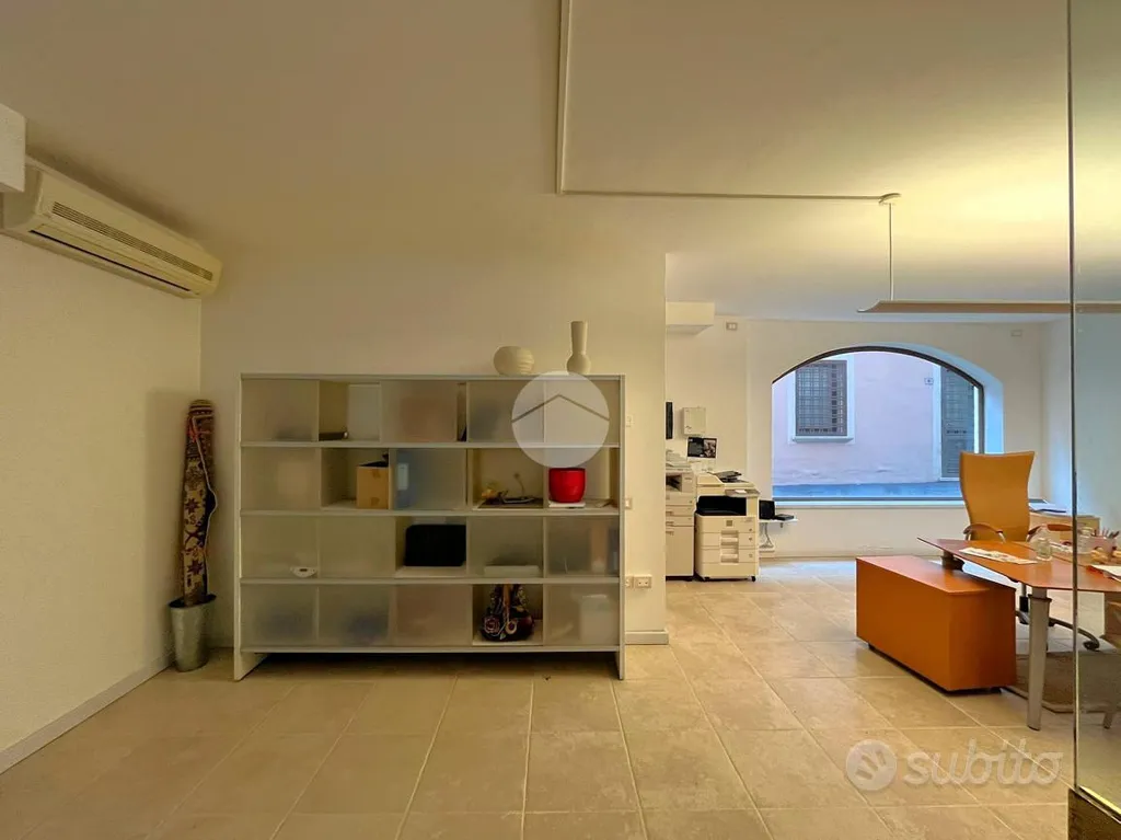 Bureau - Office with Parking in Desenzano del Garda