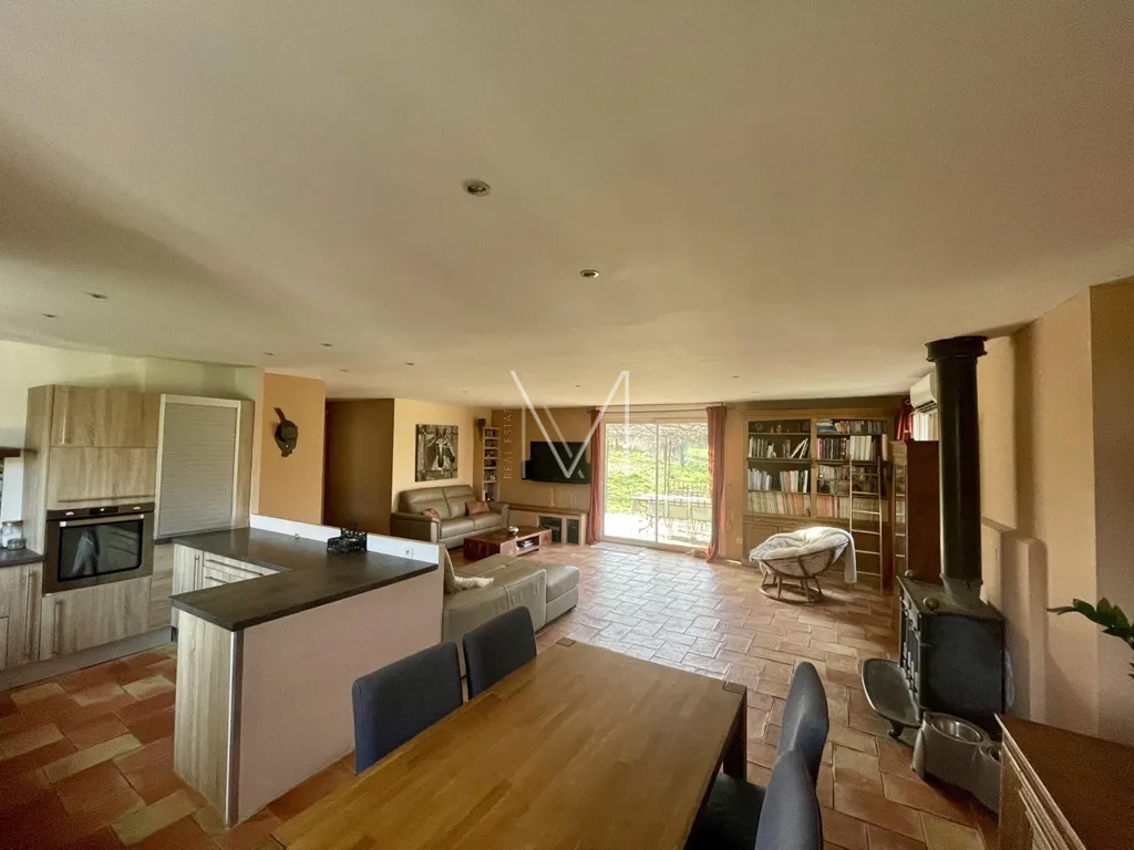 Salle à manger - Maison Luxueuse avec Piscine au Plan-de-la-Tour