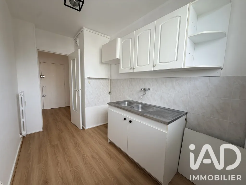 Cucina - Renovated Flat with Balcony in St Herblain