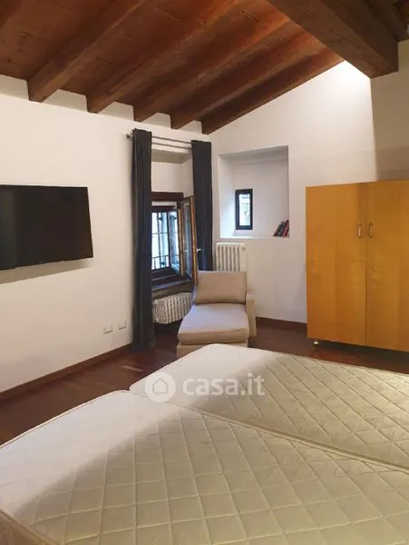 Chambres - Mansarded Apartment in Historic Centre, Verona