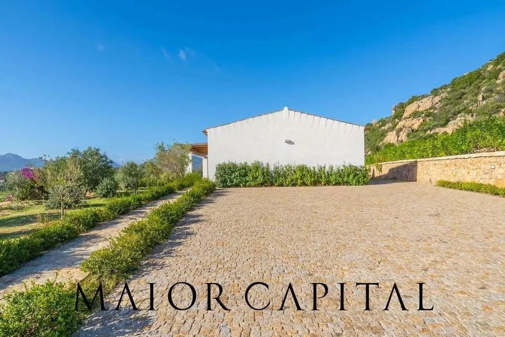 Välivaade - Luxury Villa with Pool in Cugnana Verde